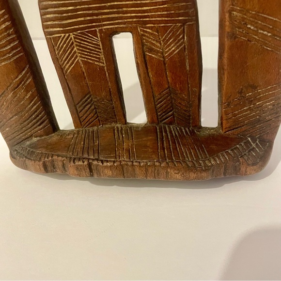 Vintage Utopia, South African Carved Wooden Headrest Neck Rest Pillow - Picture 4 of 9